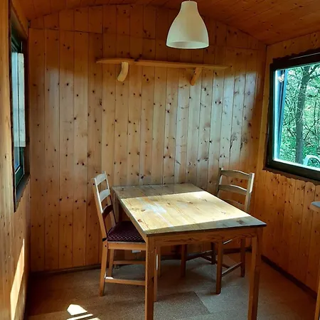 Holiday home Urlaub In Der Bauwagenidylle